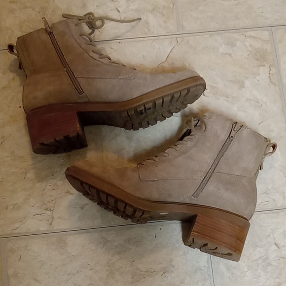 Lucky Brand LP -DIEDRAH Size 9 Ankle Boots - Picture 5 of 5